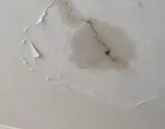 自贡阳台漏水维修公司分享下屋面防水工程质量问题原因分析